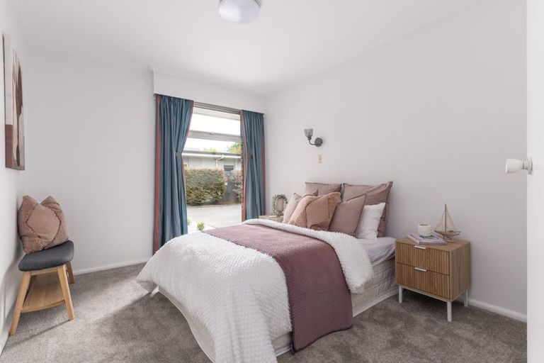 Photo of property in 2/17 Tudor Avenue, Ilam, Christchurch, 8041