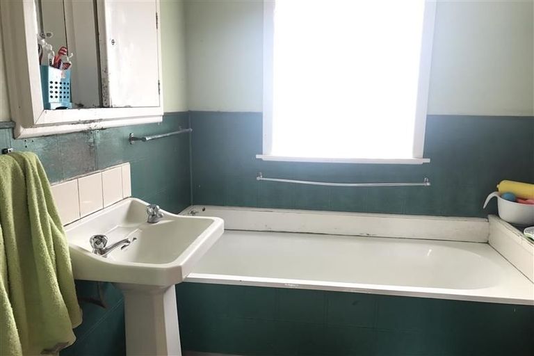 Photo of property in 11 Richards Avenue, Papatoetoe, Auckland, 2025