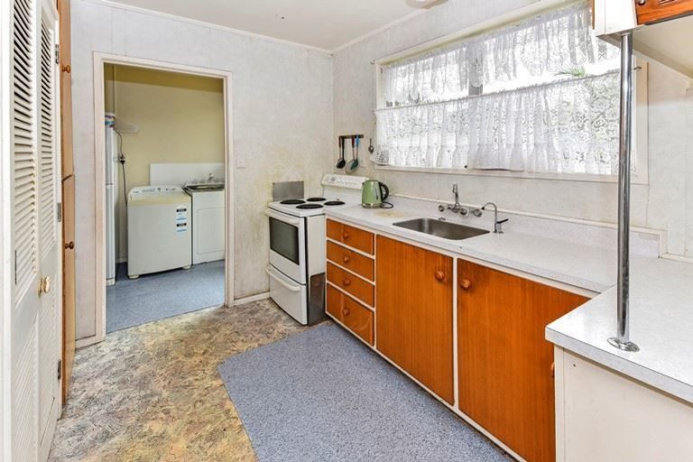 Photo of property in 18 Limond Street, Randwick Park, Auckland, 2105