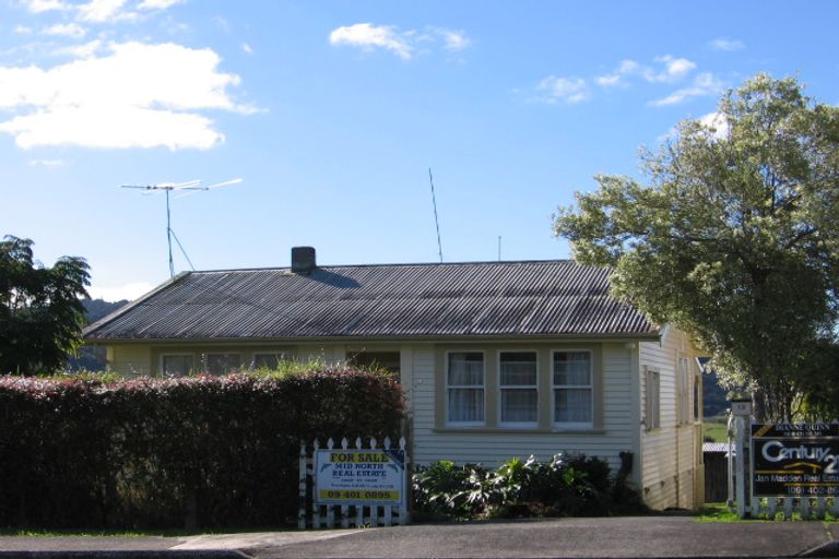 Photo of property in 13 Church Street, Kawakawa, 0210