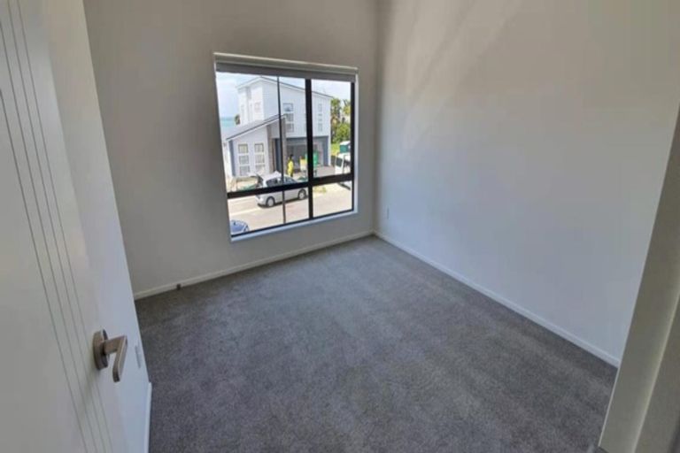 Photo of property in 46 Turret Lane, Hobsonville, Auckland, 0616