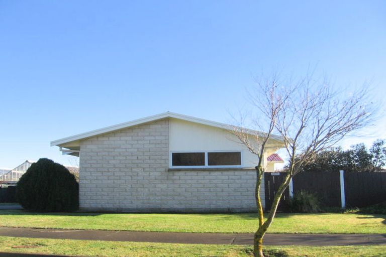 Photo of property in 17 Usherwood Crescent, Akina, Hastings, 4122