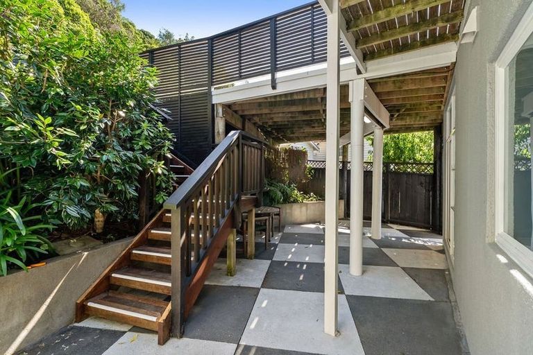 Photo of property in 90b Awa Road, Seatoun, Wellington, 6022