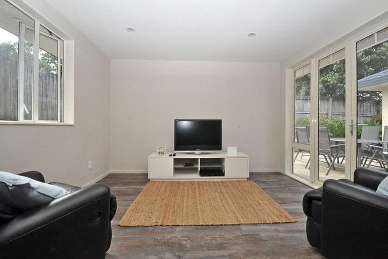 Photo of property in 26 Bellville Drive, Clendon Park, Auckland, 2103