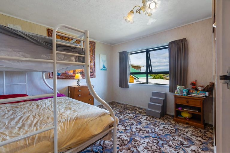 Photo of property in 20 Leslie Road, Cable Bay, 0420