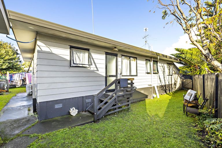Photo of property in 3/22 Barneys Farm Road, Clendon Park, Auckland, 2103
