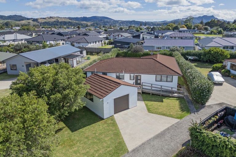 Photo of property in 28 Springbok Avenue, Whitianga, 3510