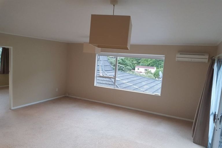 Photo of property in 2/8 Vasanta Avenue, Ngaio, Wellington, 6035