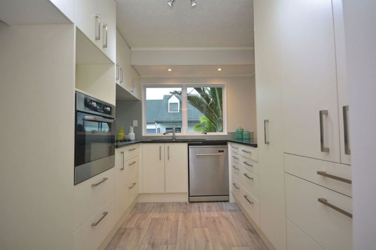 Photo of property in 19b Leven Lane, Totara Heights, Auckland, 2105