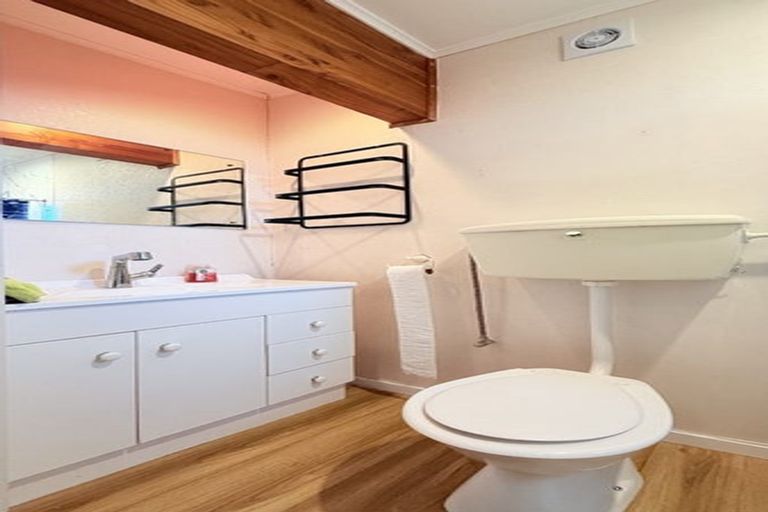 Photo of property in 109 Mackay Drive, Greenhithe, Auckland, 0632