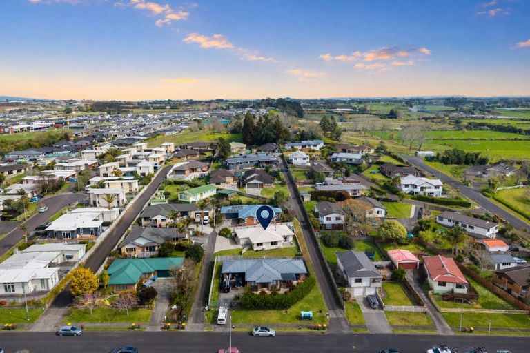 Photo of property in 61b Puriri Road, Pukekohe, 2120