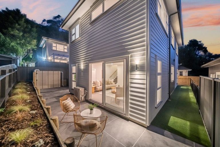 Photo of property in 70c Heretaunga Square, Silverstream, Upper Hutt, 5019