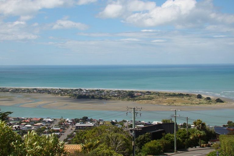 Photo of property in 143 Moncks Spur Road, Redcliffs, Christchurch, 8081