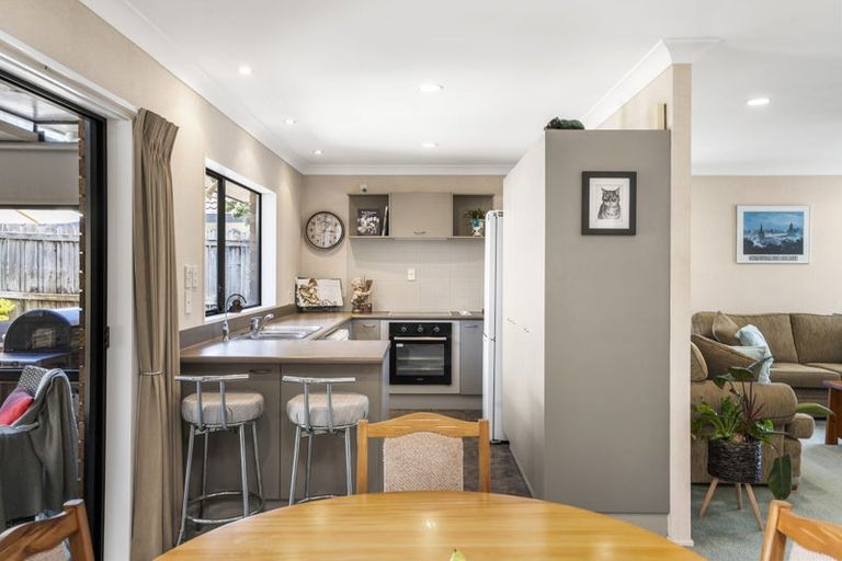 Photo of property in 1/6 Marbeth Court, Botany Downs, Auckland, 2010