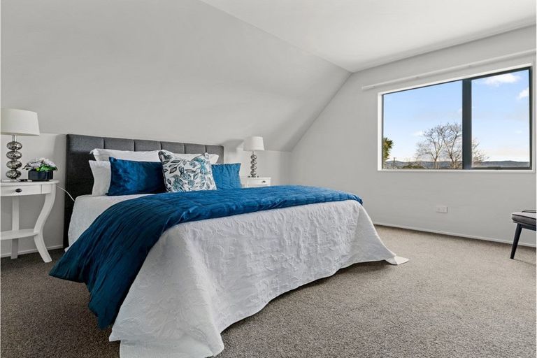 Photo of property in 50a Amberley Avenue, Te Atatu South, Auckland, 0610