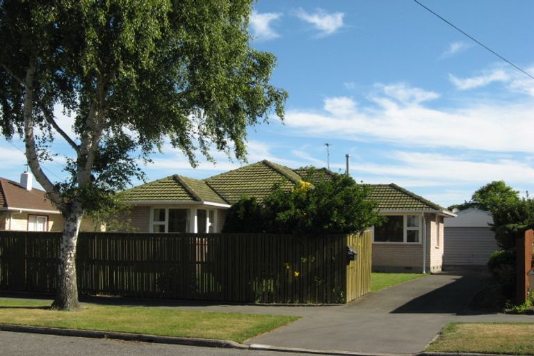 Photo of property in 2/25 Bevington Street, Avonhead, Christchurch, 8042