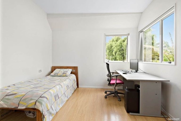 Photo of property in 184 Archers Road, Glenfield, Auckland, 0629