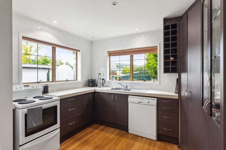 Photo of property in 41 Belvedere Avenue, Waikanae, 5036