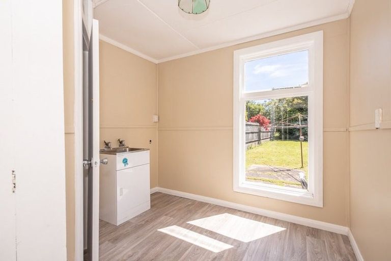 Photo of property in 82-84 Queen Street, Westport, 7825