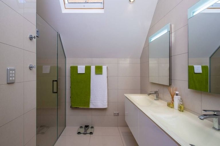 Photo of property in 11 Clifton Road, Browns Bay, Auckland, 0630