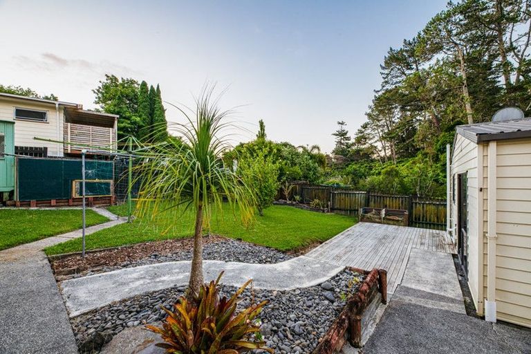 Photo of property in 14 Alidade Place, Massey, Auckland, 0614