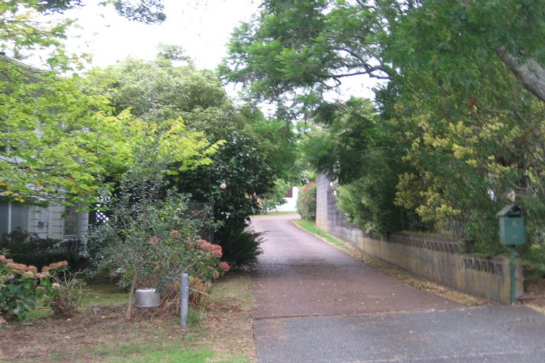 Photo of property in 6 Tudward Glade, Hillcrest, Auckland, 0627