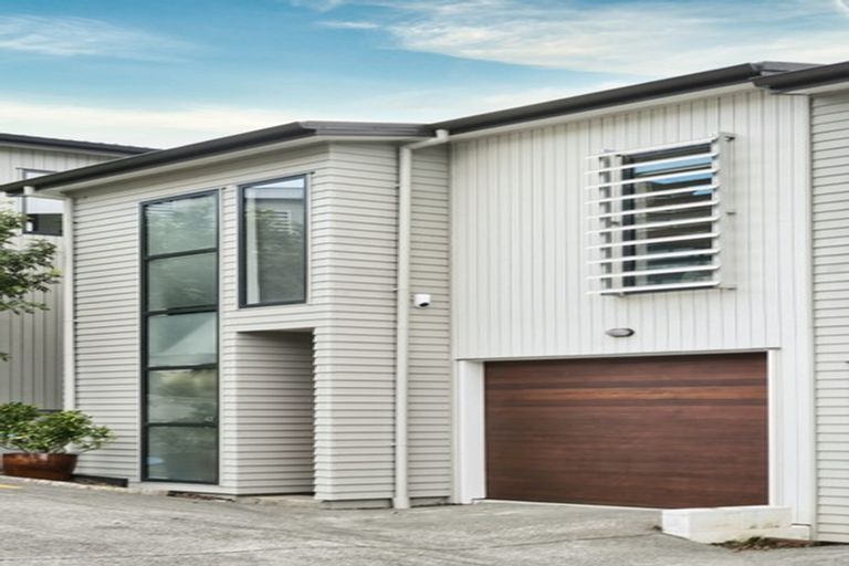 Photo of property in 42 Makamaka Lane, Albany Heights, Auckland, 0632