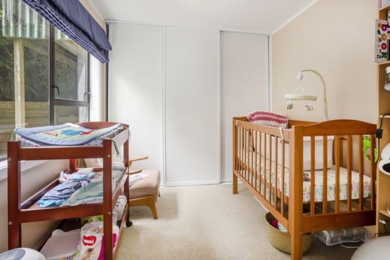 Photo of property in 5 Solway Place, Papakowhai, Porirua, 5024