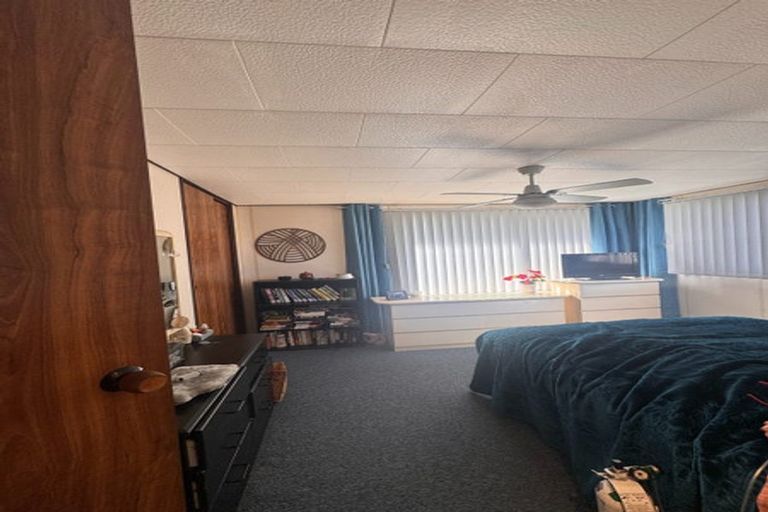 Photo of property in 2/141 Carnoustie Drive, Wattle Downs, Auckland, 2103