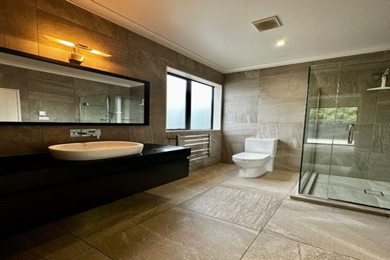 Photo of property in 100a Cyril French Drive, Flat Bush, Auckland, 2016