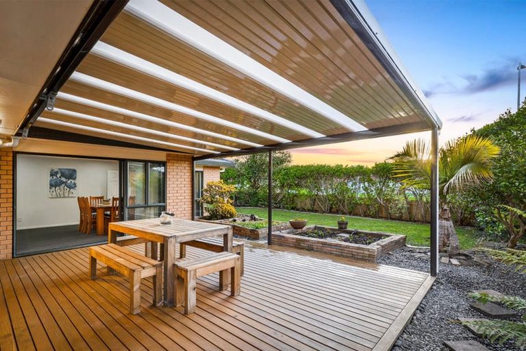 Photo of property in 51 Semillon Avenue, Henderson, Auckland, 0612