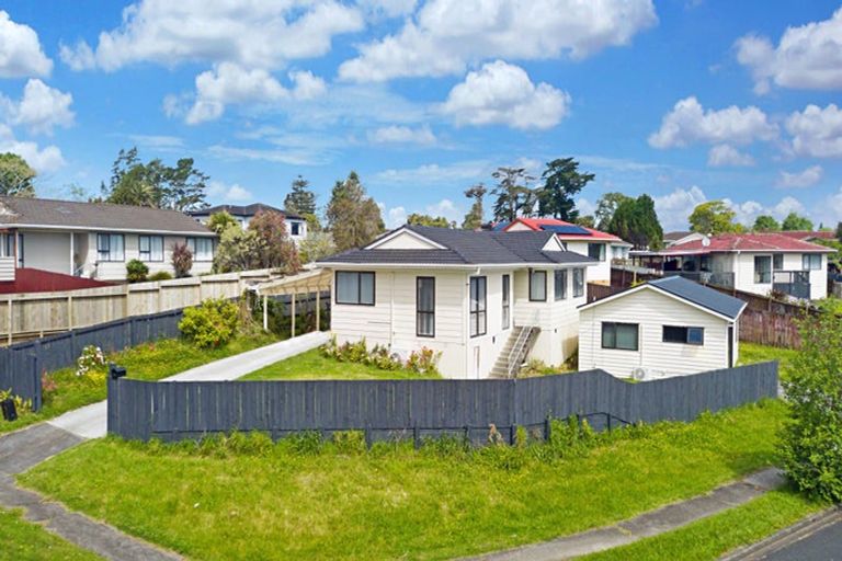 Photo of property in 4a Karepo Crescent, Ranui, Auckland, 0612