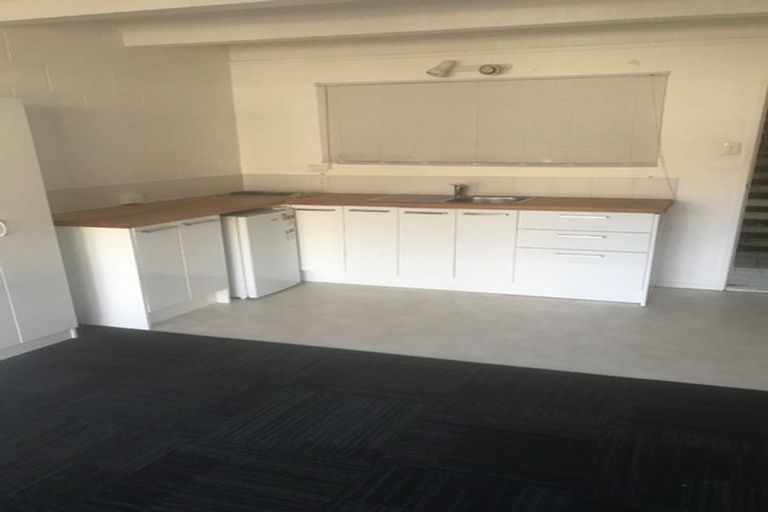 Photo of property in 280b Motutara Road, Muriwai, 0881