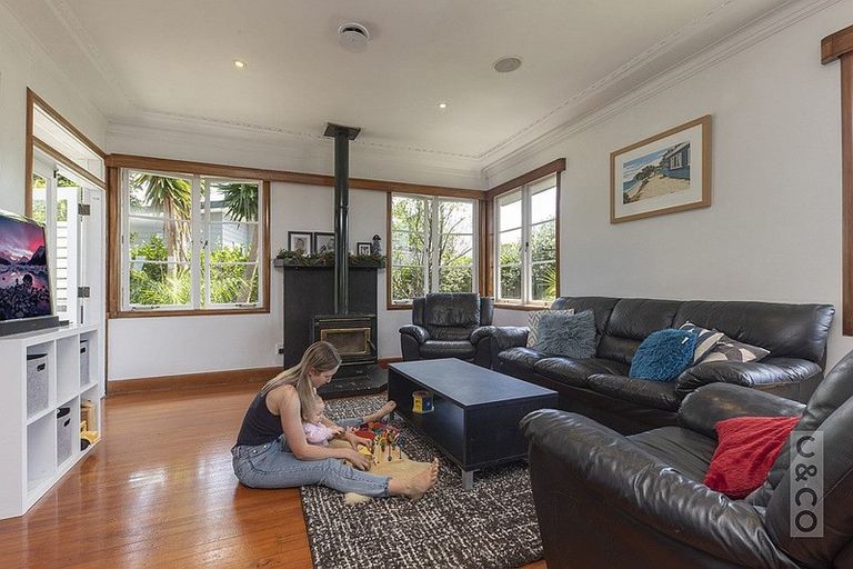 Photo of property in 41 Riverhead Road, Kumeu, 0810