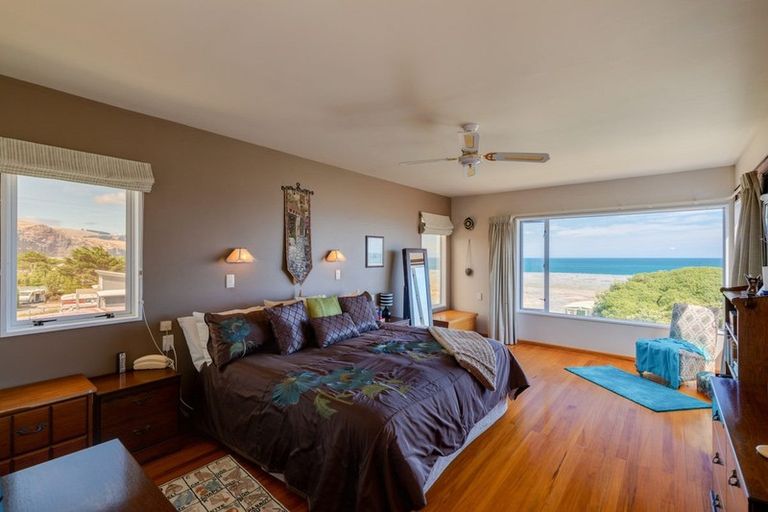 Photo of property in 65 Hillview Road, Birdlings Flat, Little River, 7591