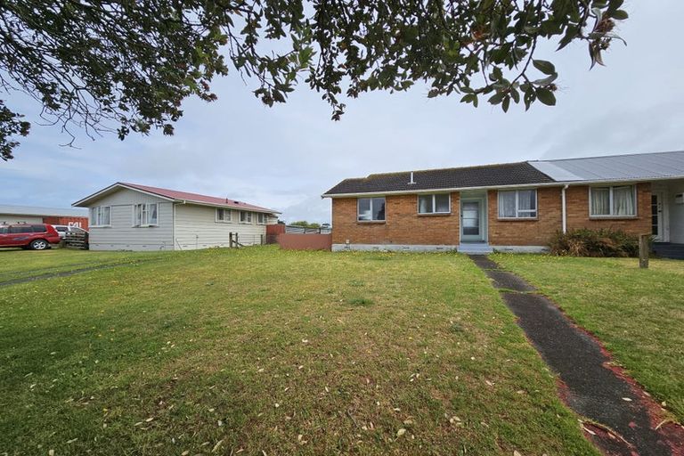 Photo of property in 63 Titoki Street, Castlecliff, Whanganui, 4501