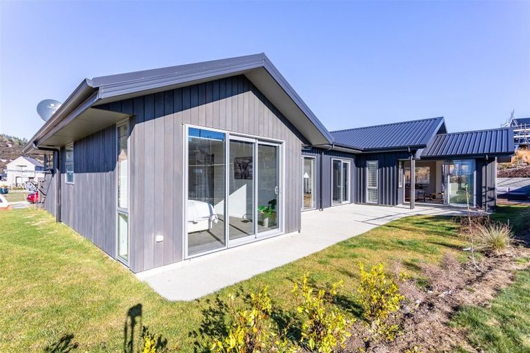 Photo of property in 49 Mount Linton Avenue, Wanaka, 9305