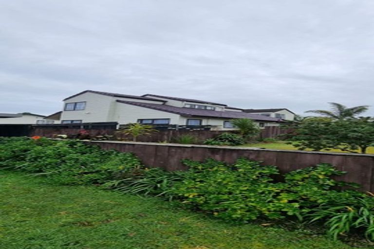 Photo of property in 1/8 Armada Drive, Ranui, Auckland, 0612