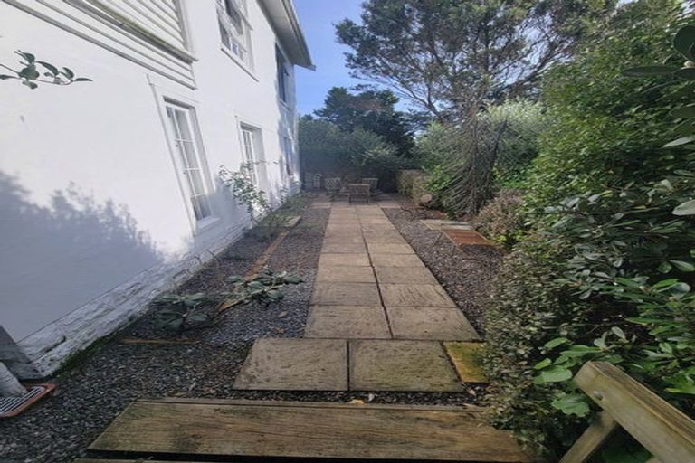 Photo of property in 212 Barnard Street, Wadestown, Wellington, 6012