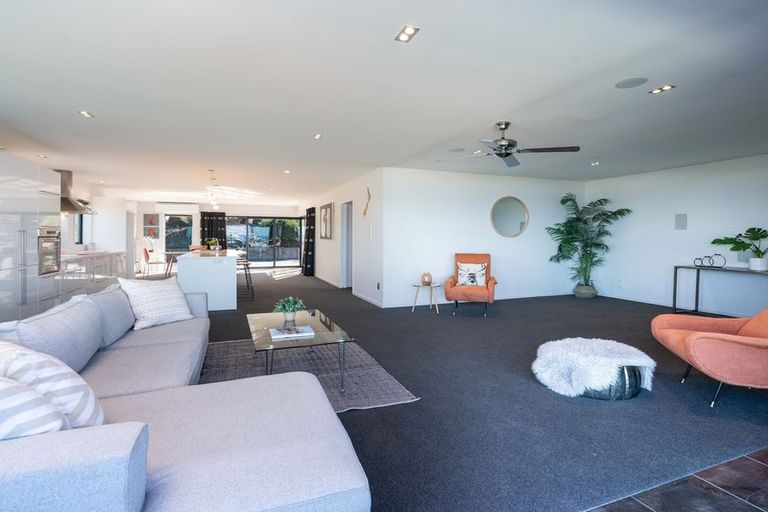 Photo of property in 32 Bedford Parade, Brighton, Dunedin, 9035