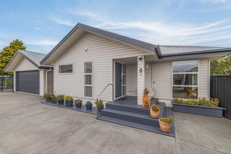 Photo of property in 10 Cowper Place, Avondale, Christchurch, 8061