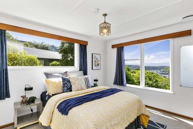 Photo of property in 19 Zetland Street, Highbury, Wellington, 6012