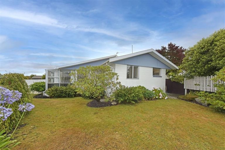 Photo of property in 2/2 Loreto Place, Hornby, Christchurch, 8042