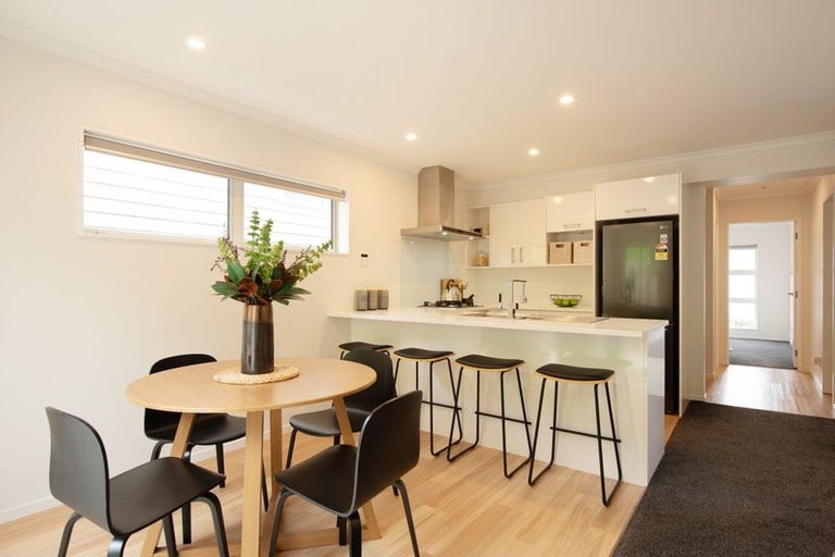 Photo of property in 27 Stockport Grove, Churton Park, Wellington, 6037