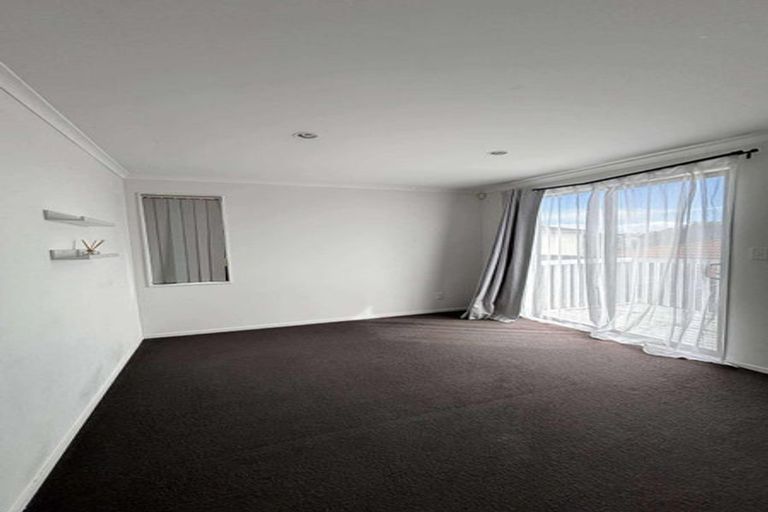 Photo of property in 24 Lane Cameron Place, Flat Bush, Auckland, 2019