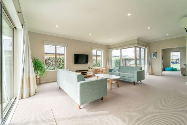 Photo of property in 63 Mcmahon Drive, Aidanfield, Christchurch, 8025