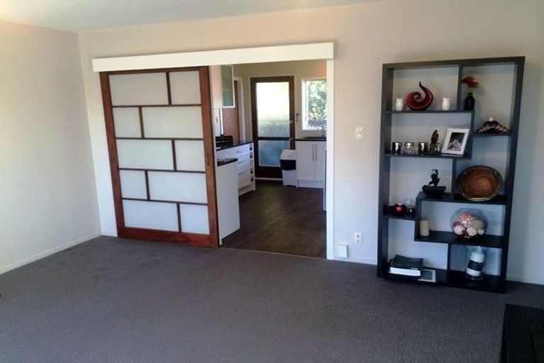 Photo of property in 2/9 Chadlington Street, Parklands, Christchurch, 8083