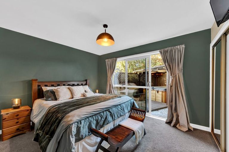 Photo of property in 73 Warren Crescent, Hillmorton, Christchurch, 8025