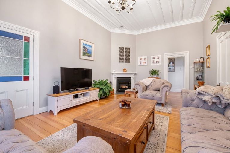 Photo of property in 33 Garfield Road, Helensville, 0800