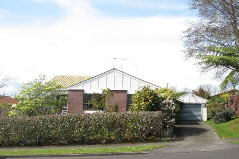 Photo of property in 74 Heta Road, Highlands Park, New Plymouth, 4312